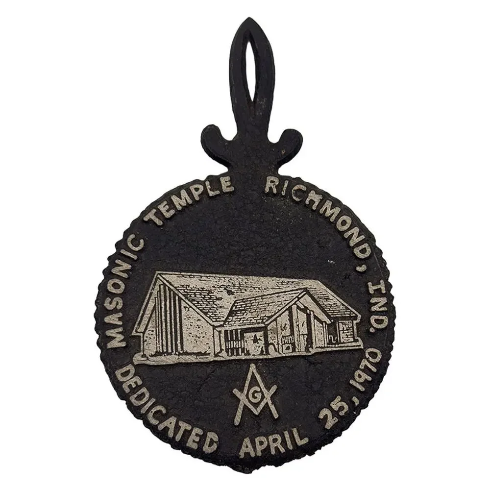Masonic Temple Vintage 1970s Cast Iron Trivet Richmond Indiana Freemasons
